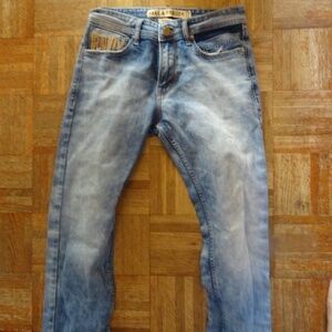 FAKE & FRAUDY  #011 STRAIGHT  JEANS 30X29 INCHES
